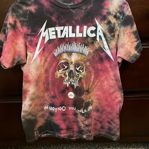 Graphic tee